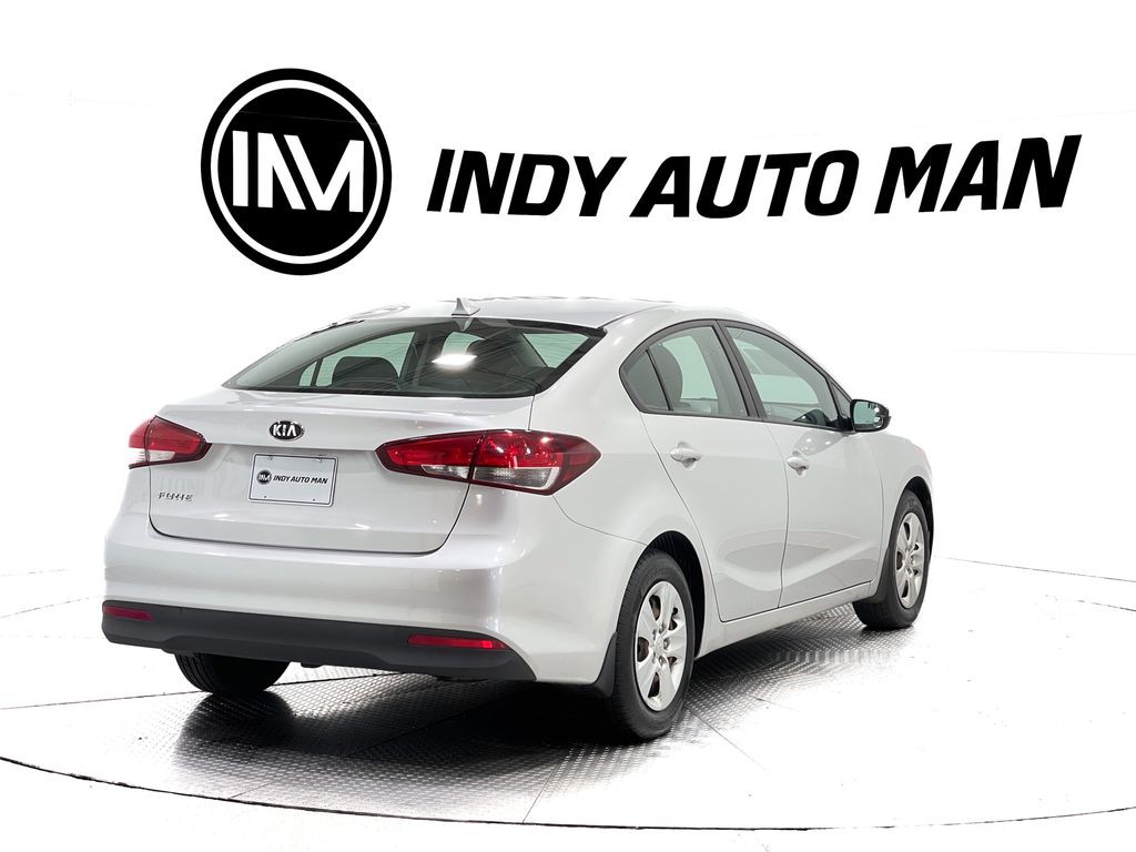 2017 Kia Forte Image 4