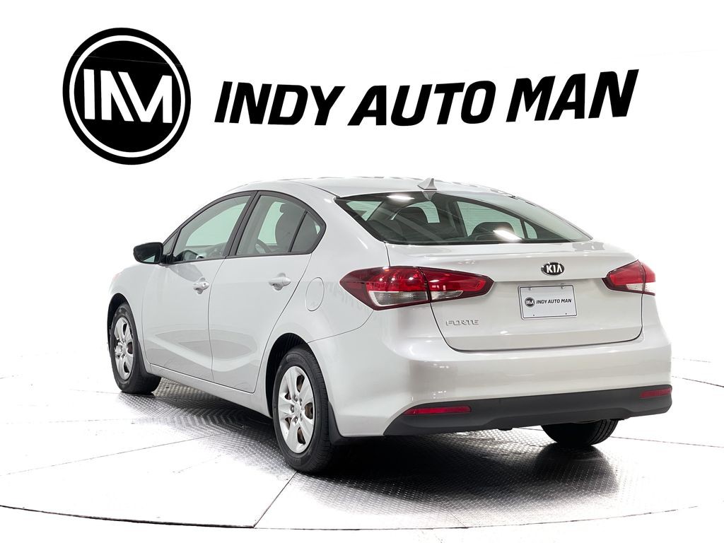 2017 Kia Forte Image 6