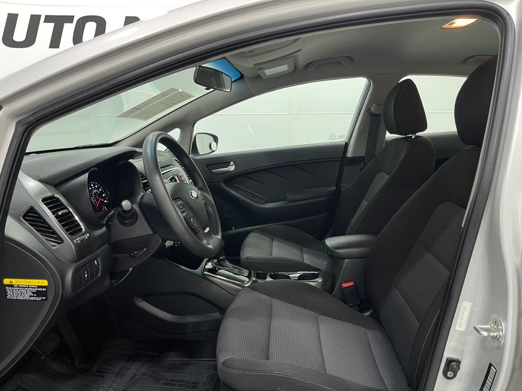 2017 Kia Forte Image 10