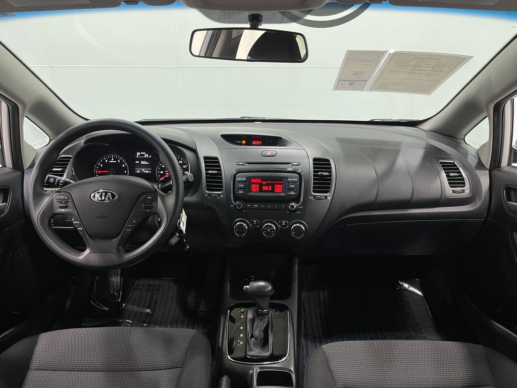 2017 Kia Forte Image 16