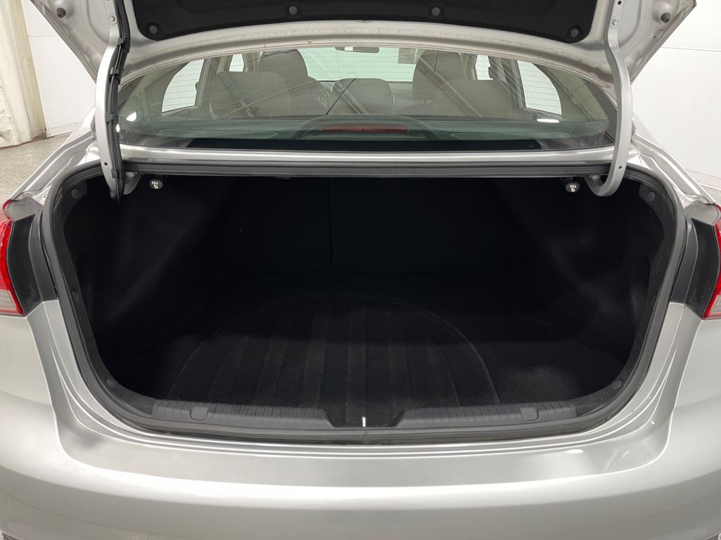 2017 Kia Forte Image 22