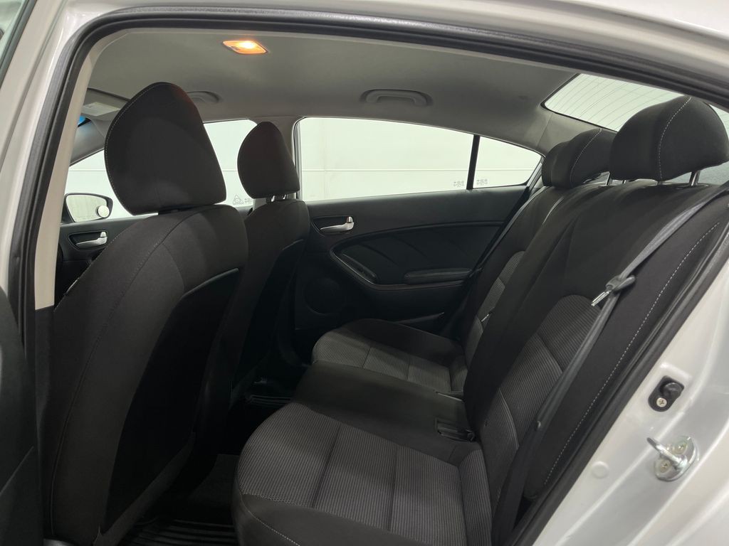 2017 Kia Forte Image 26