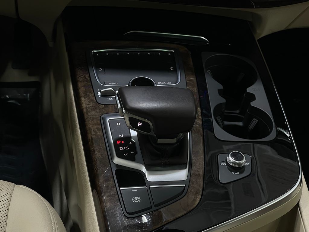2019 Audi Q7 Image 30