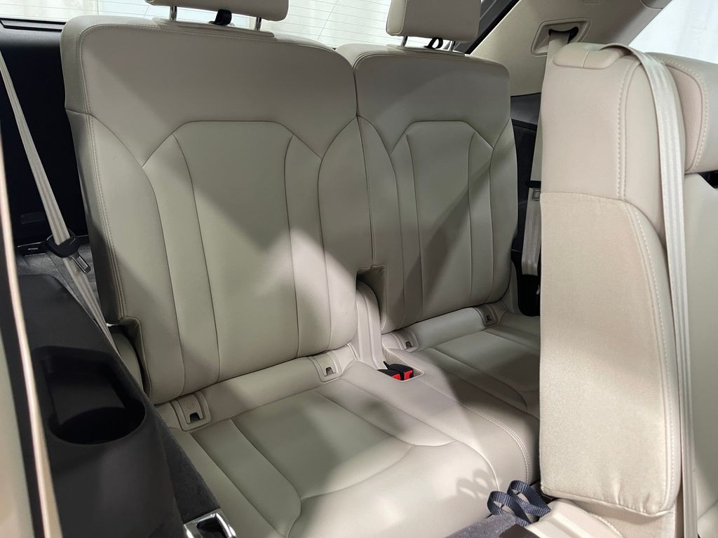 2019 Audi Q7 Image 33