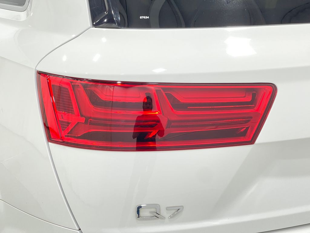 2019 Audi Q7 Image 37