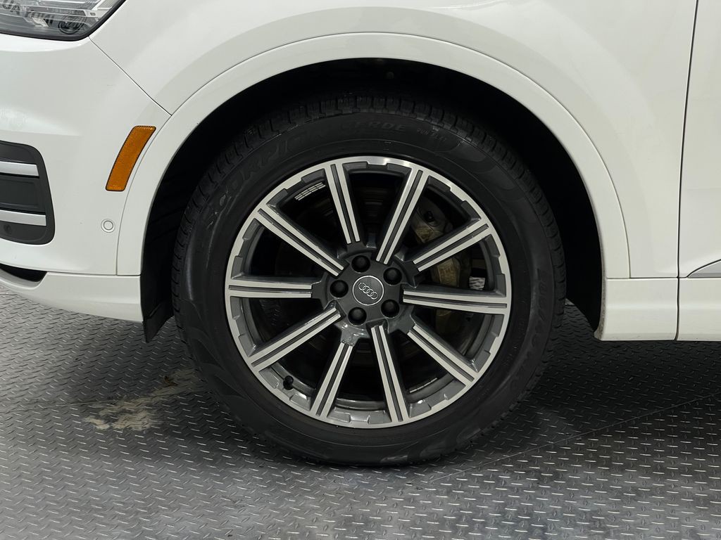 2019 Audi Q7 Image 38
