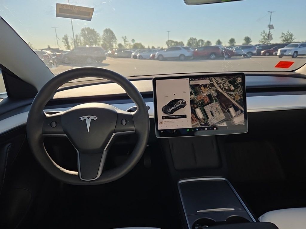 2023 Tesla Model 3 Image 8