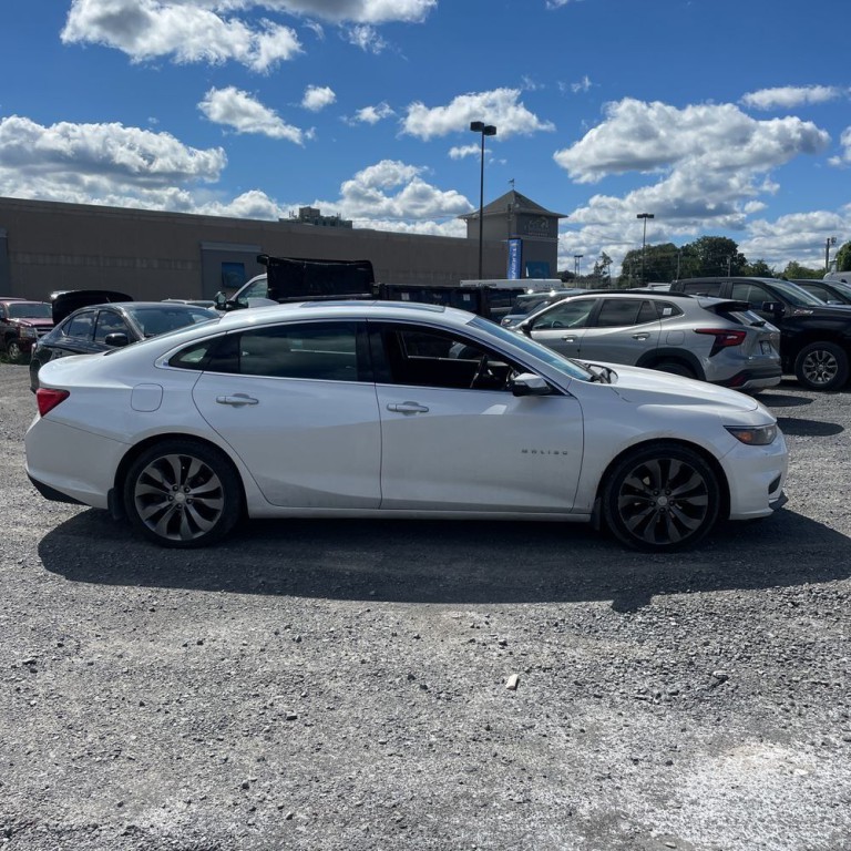 2016 Chevrolet Malibu Image 3
