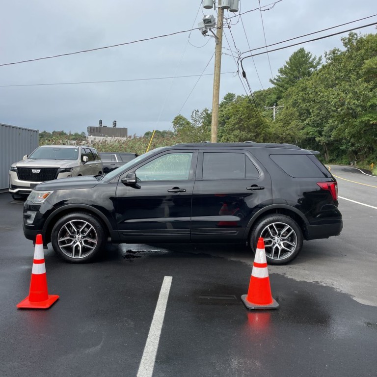 2016 Ford Explorer Image 5