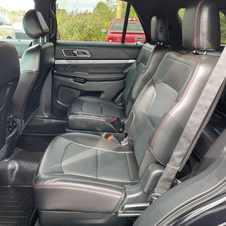2016 Ford Explorer Image 17
