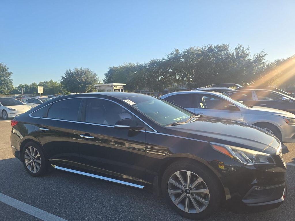 2017 Hyundai Sonata Image 1
