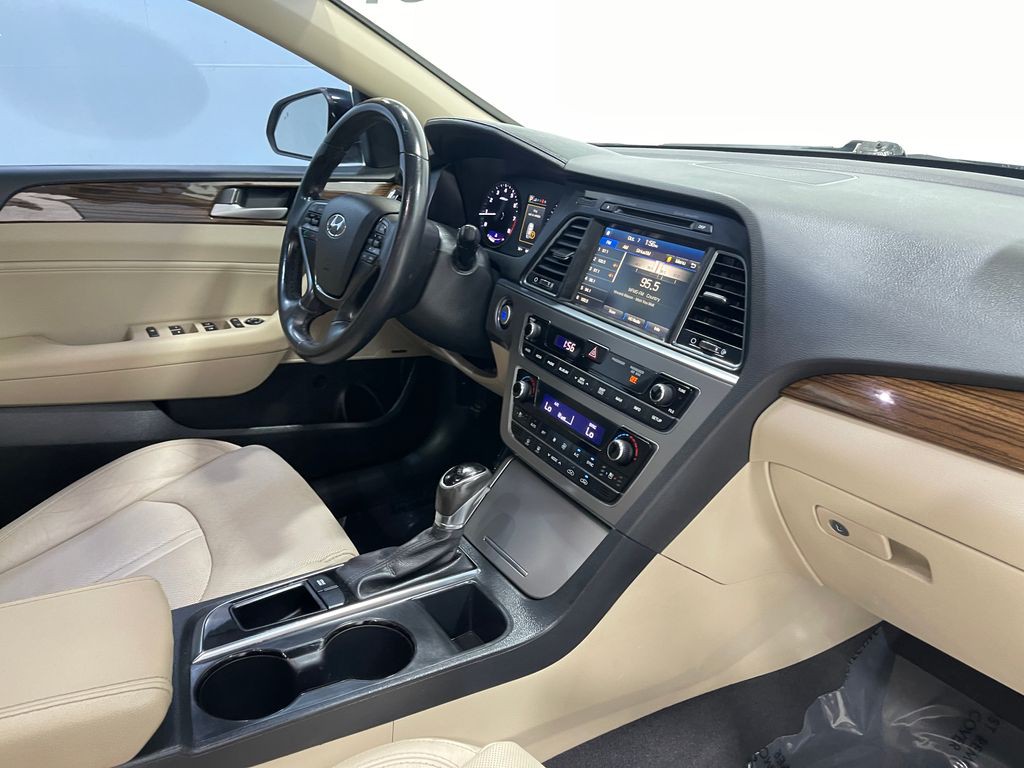 2017 Hyundai Sonata Image 20