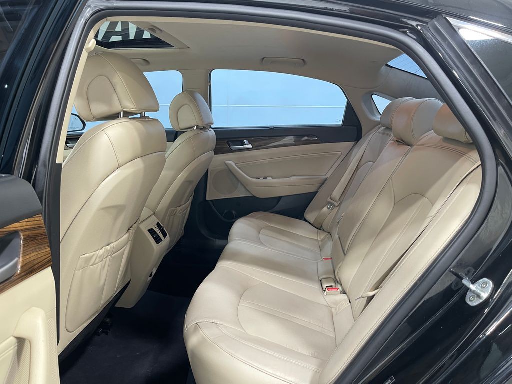 2017 Hyundai Sonata Image 30