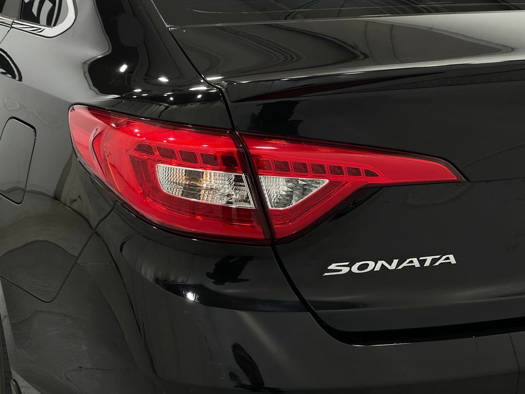 2017 Hyundai Sonata Image 34
