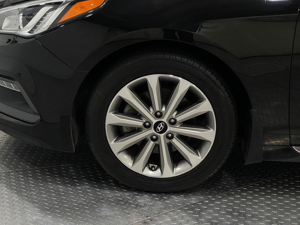 2017 Hyundai Sonata Image 35