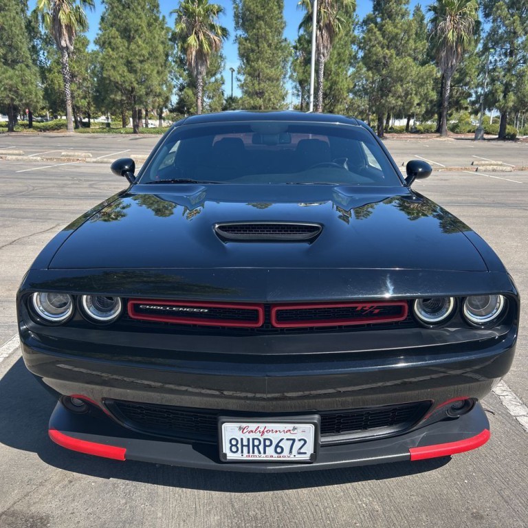 2019 Dodge Challenger Image 2