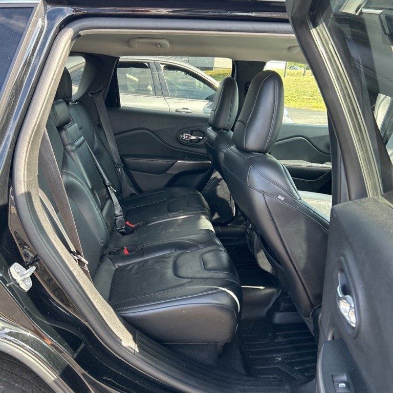 2019 Jeep Cherokee Image 15