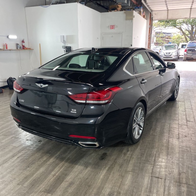 2018 Genesis G80 Image 4