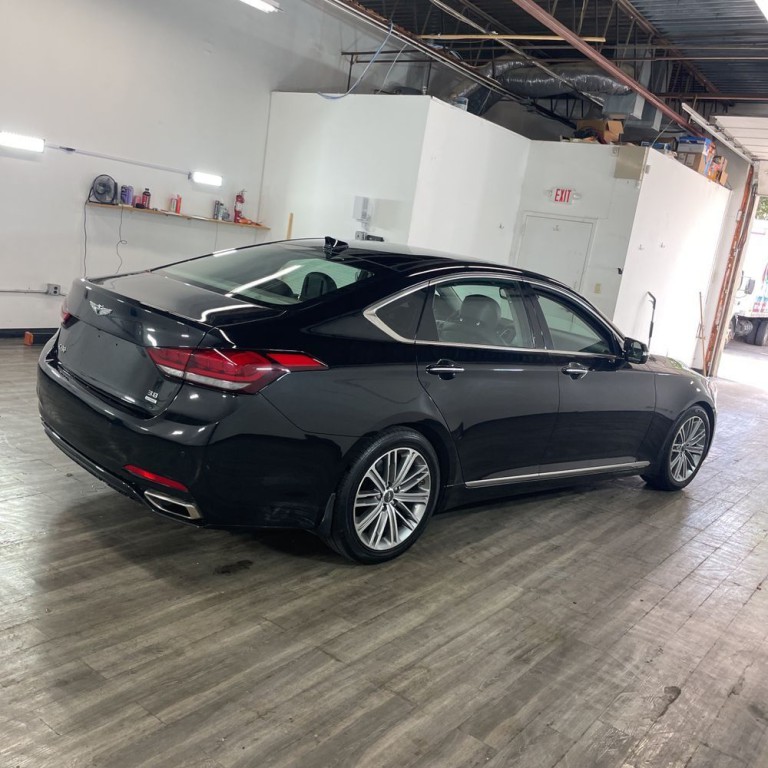 2018 Genesis G80 Image 6