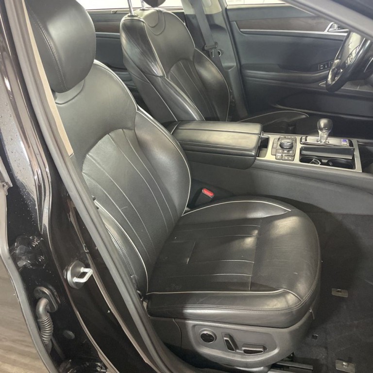 2018 Genesis G80 Image 9