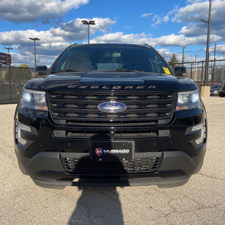 2017 Ford Explorer Image 2