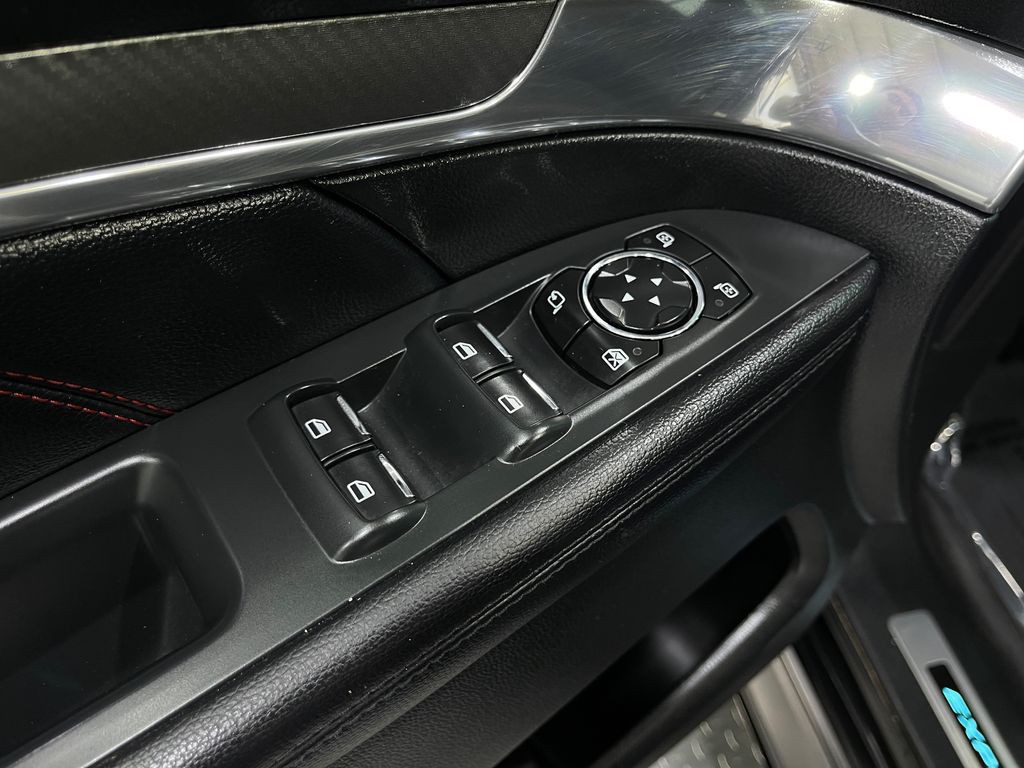 2017 Ford Explorer Image 15