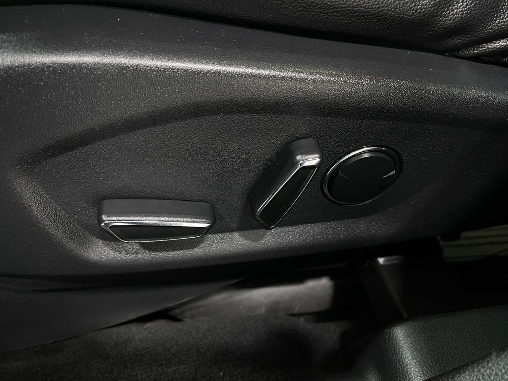 2017 Ford Explorer Image 16