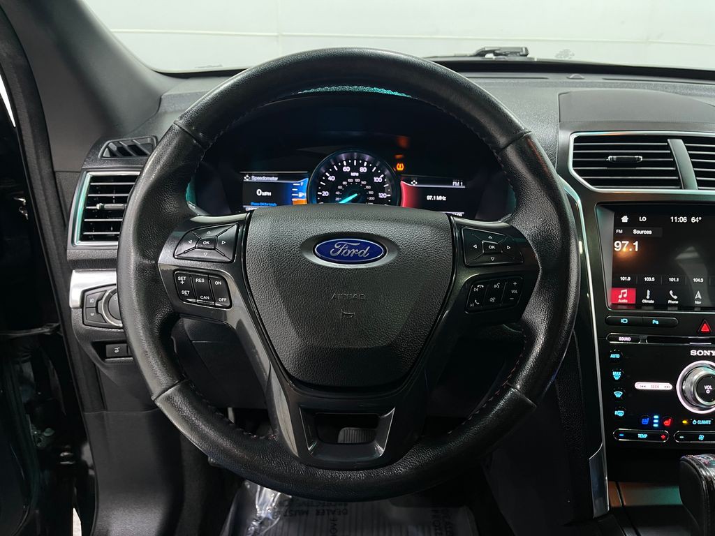2017 Ford Explorer Image 21