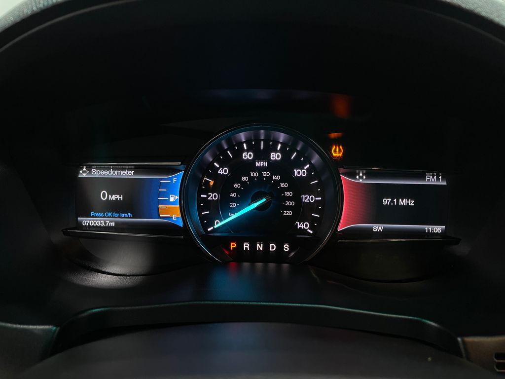 2017 Ford Explorer Image 22