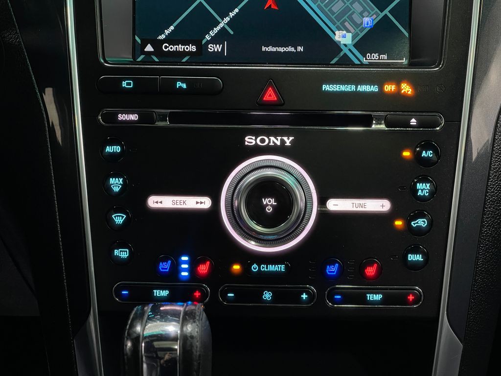 2017 Ford Explorer Image 24