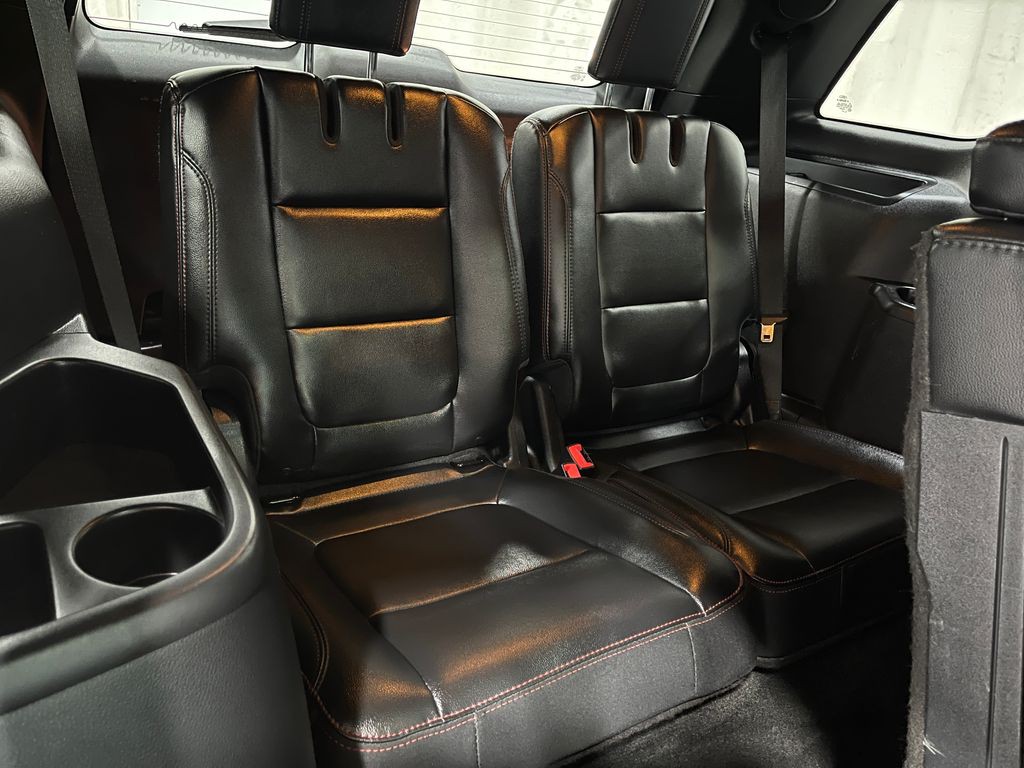 2017 Ford Explorer Image 31