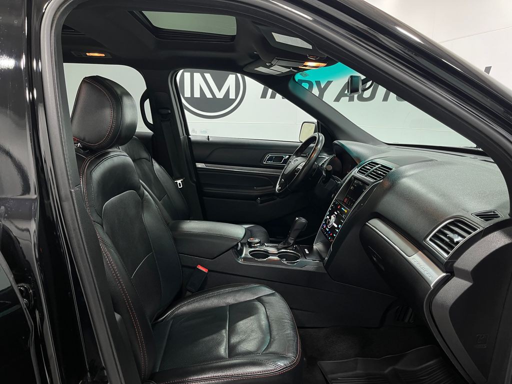 2017 Ford Explorer Image 33