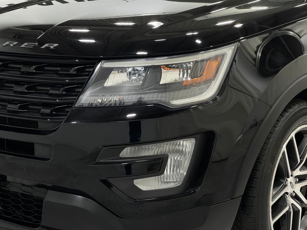 2017 Ford Explorer Image 34