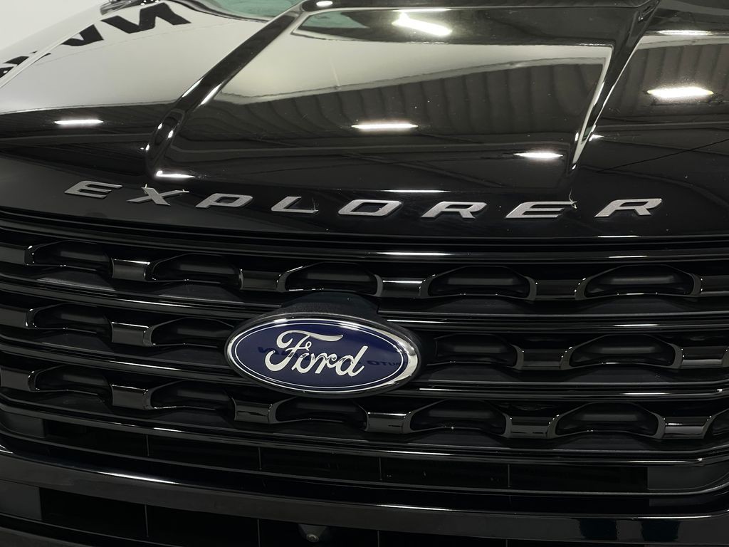 2017 Ford Explorer Image 39