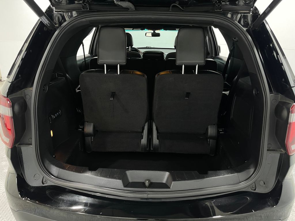 2017 Ford Explorer Image 25