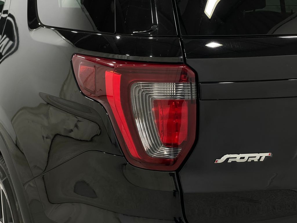 2017 Ford Explorer Image 35