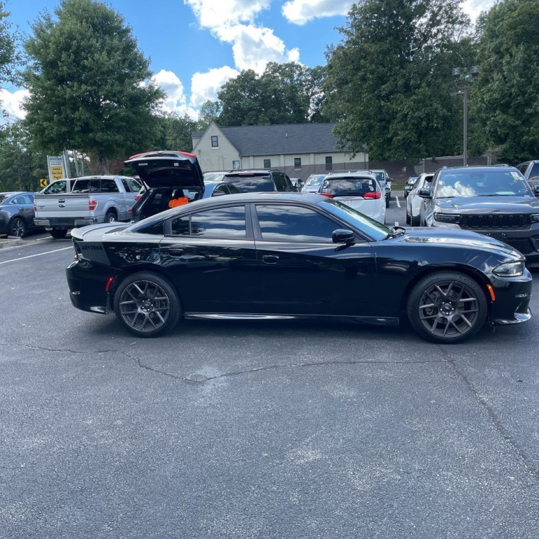 2017 Dodge Charger Image 4
