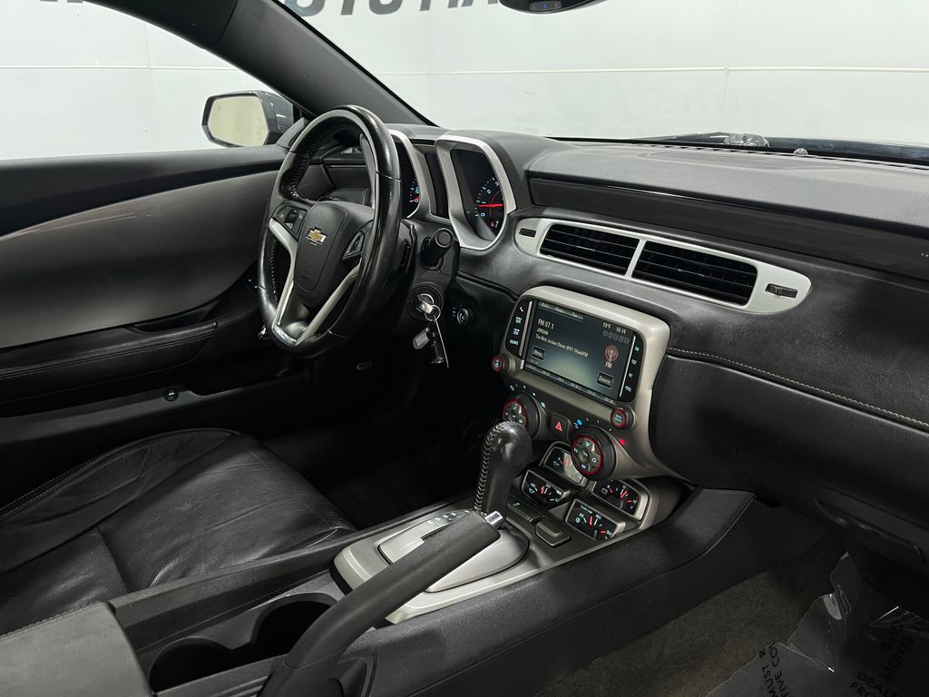 2015 Chevrolet Camaro Image 20
