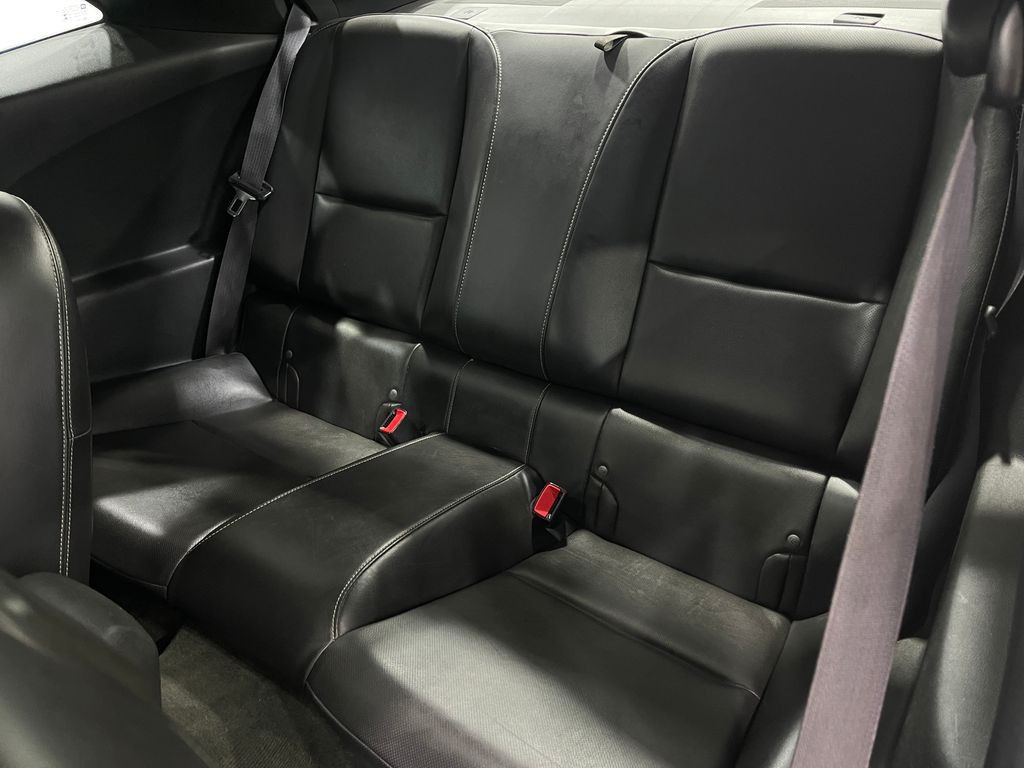 2015 Chevrolet Camaro Image 29