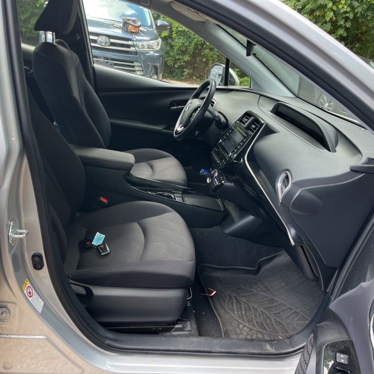 2020 Toyota Prius Image 8