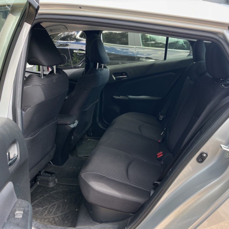2020 Toyota Prius Image 15