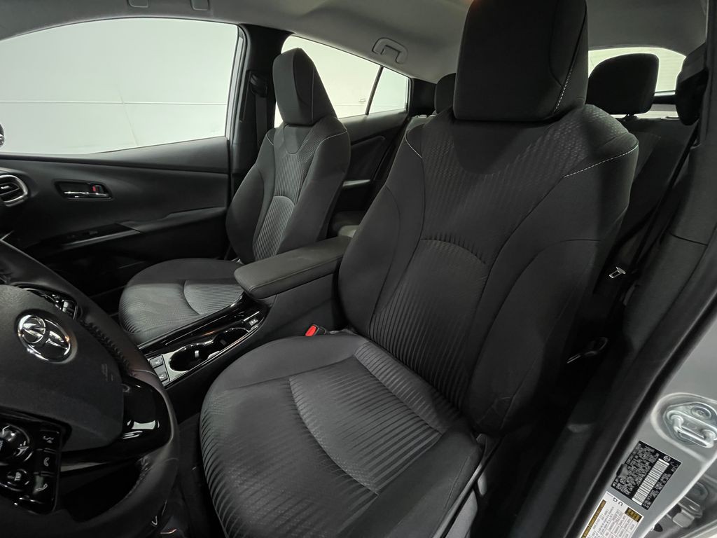2020 Toyota Prius Image 12