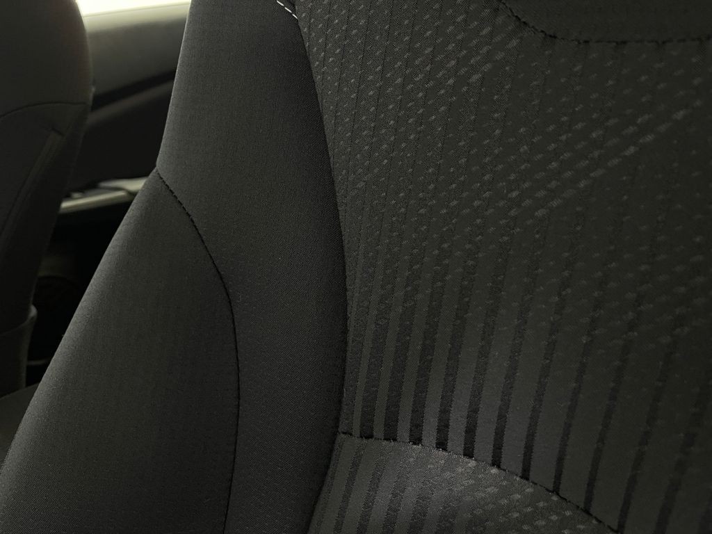 2020 Toyota Prius Image 16