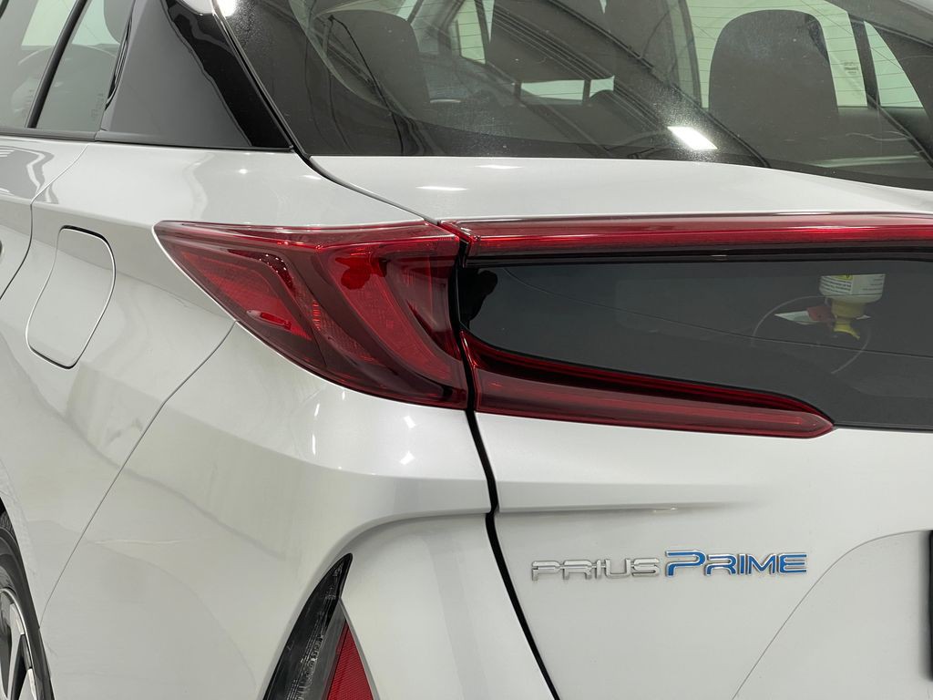 2020 Toyota Prius Image 31