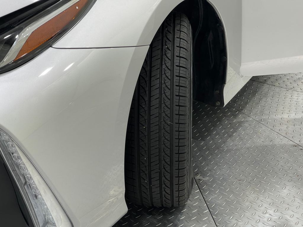 2020 Toyota Prius Image 33