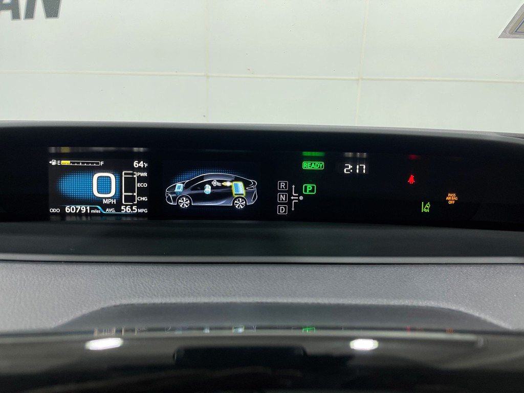 2020 Toyota Prius Image 21