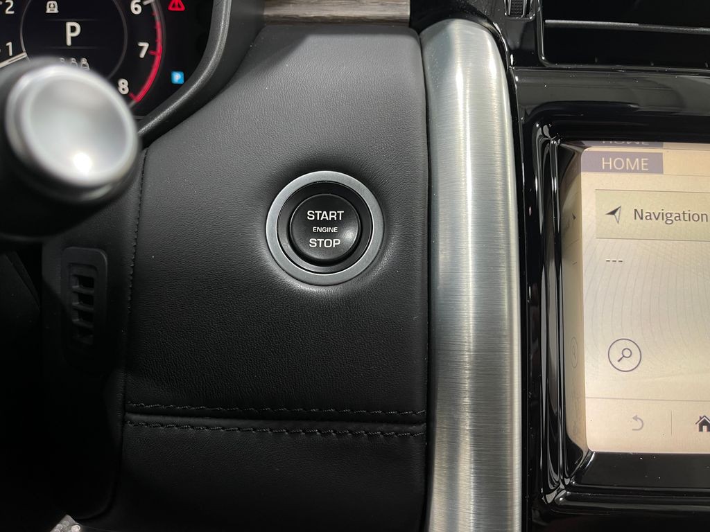 2019 Land Rover Discovery Image 22