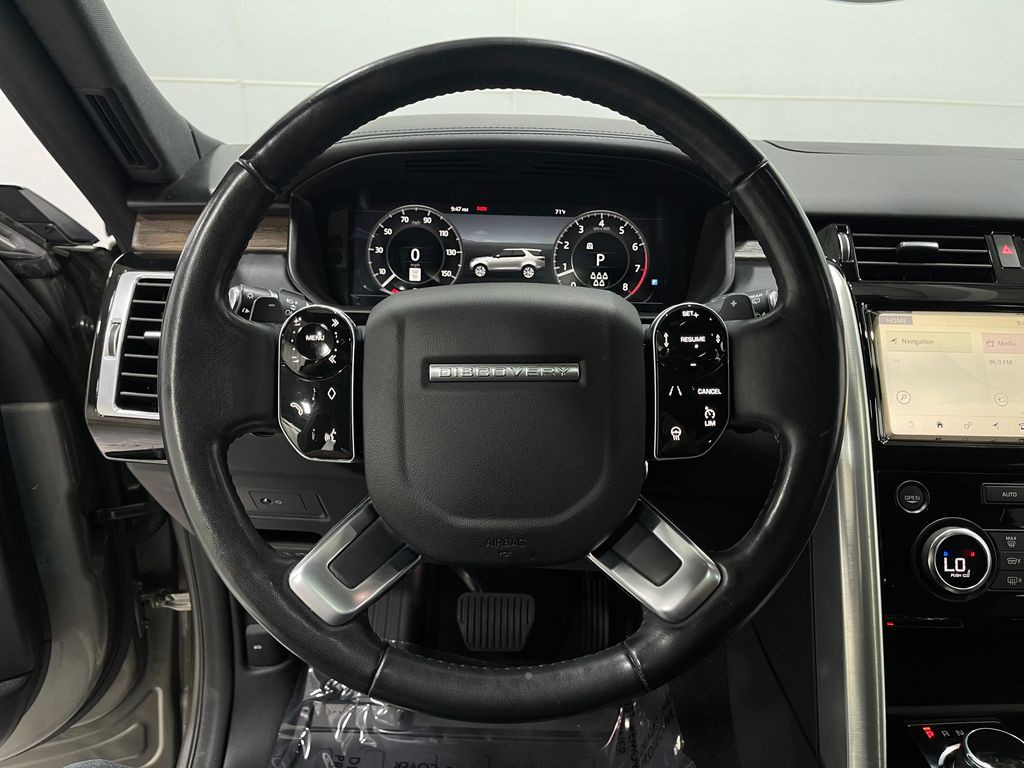 2019 Land Rover Discovery Image 23