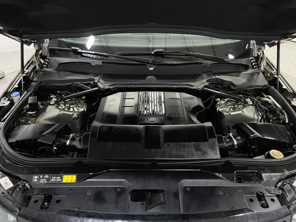2019 Land Rover Discovery Image 28
