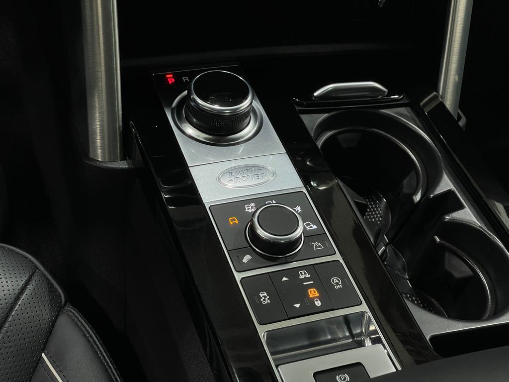 2019 Land Rover Discovery Image 30